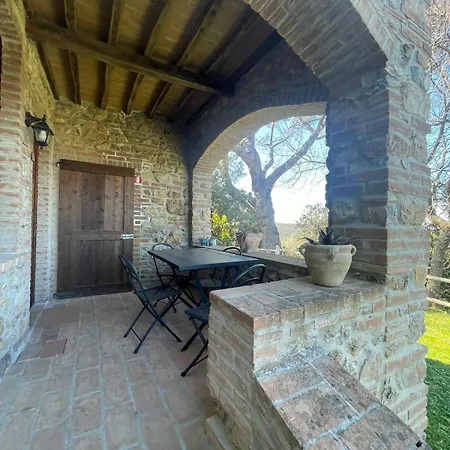 E Glamping Serraiola Alta Landhaus *