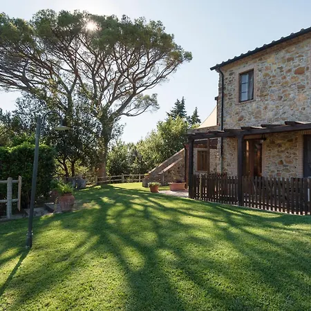 Landhaus E Glamping Serraiola Alta Monterotondo (Tuscany)