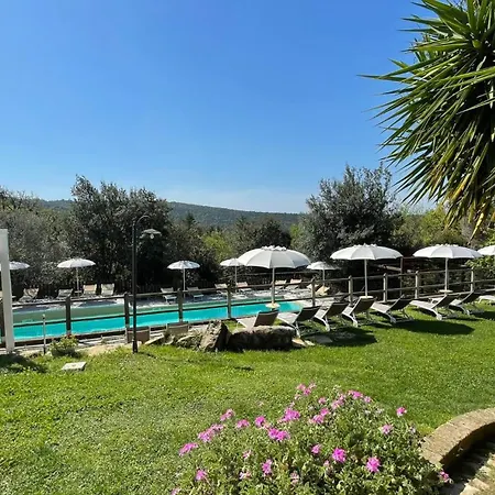 E Glamping Serraiola Alta Landhaus *