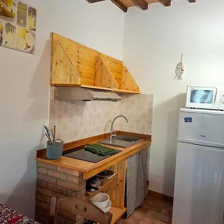 E Glamping Serraiola Alta Landhaus