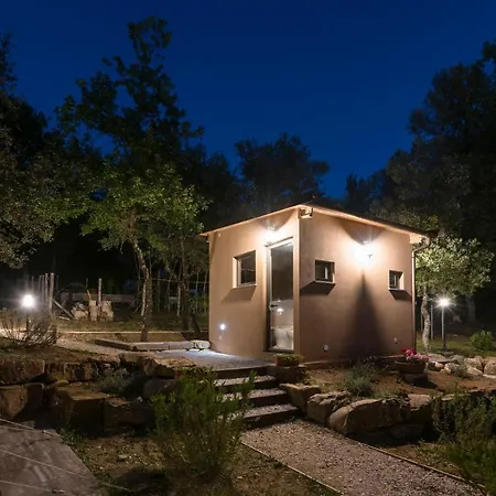 E Glamping Serraiola Alta Εξοχικό σπίτι *