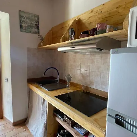 E Glamping Serraiola Alta Εξοχικό σπίτι *