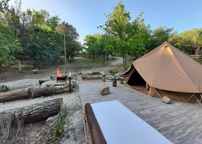 E Glamping Serraiola Alta Venkovský dům *