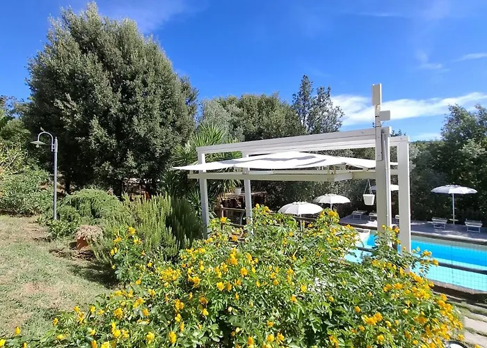 E Glamping Serraiola Alta Venkovský dům *